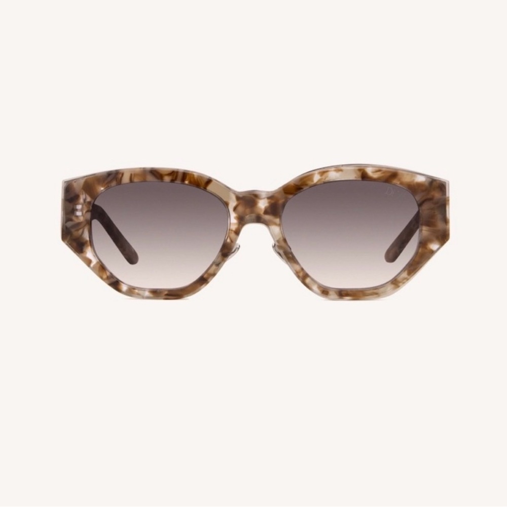 DEZI Charge It Sunglasses